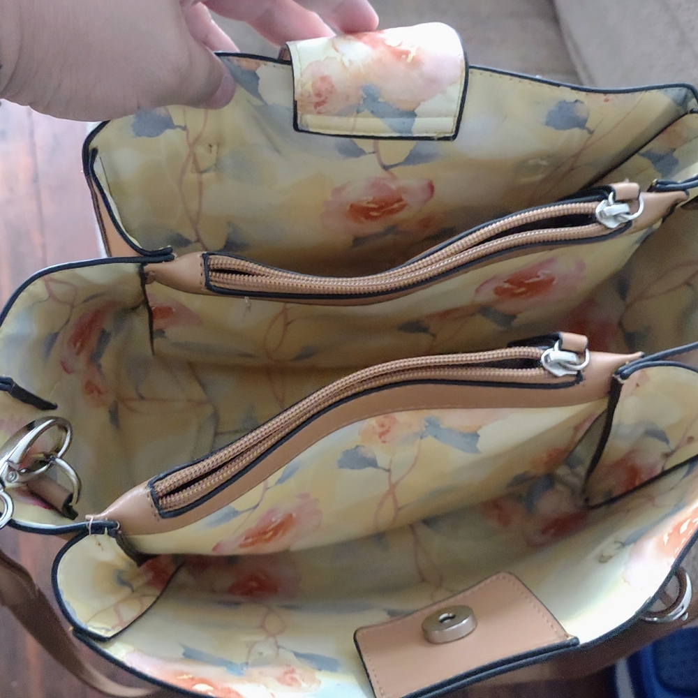 Shoulder bag - Picture 3 of 3
